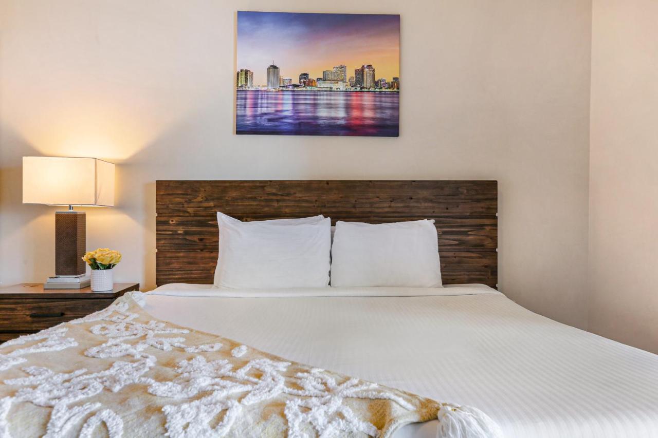 2 Bedroom Elegant Condos In Downtown นิวออร์ลีนส์ ภายนอก รูปภาพ